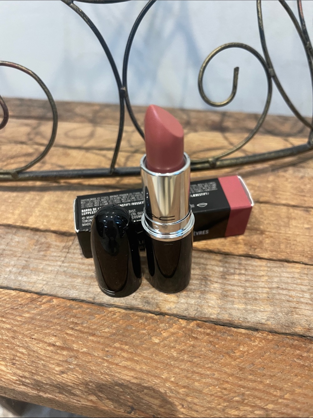 🆕 MAC Lustreglass Lipstick